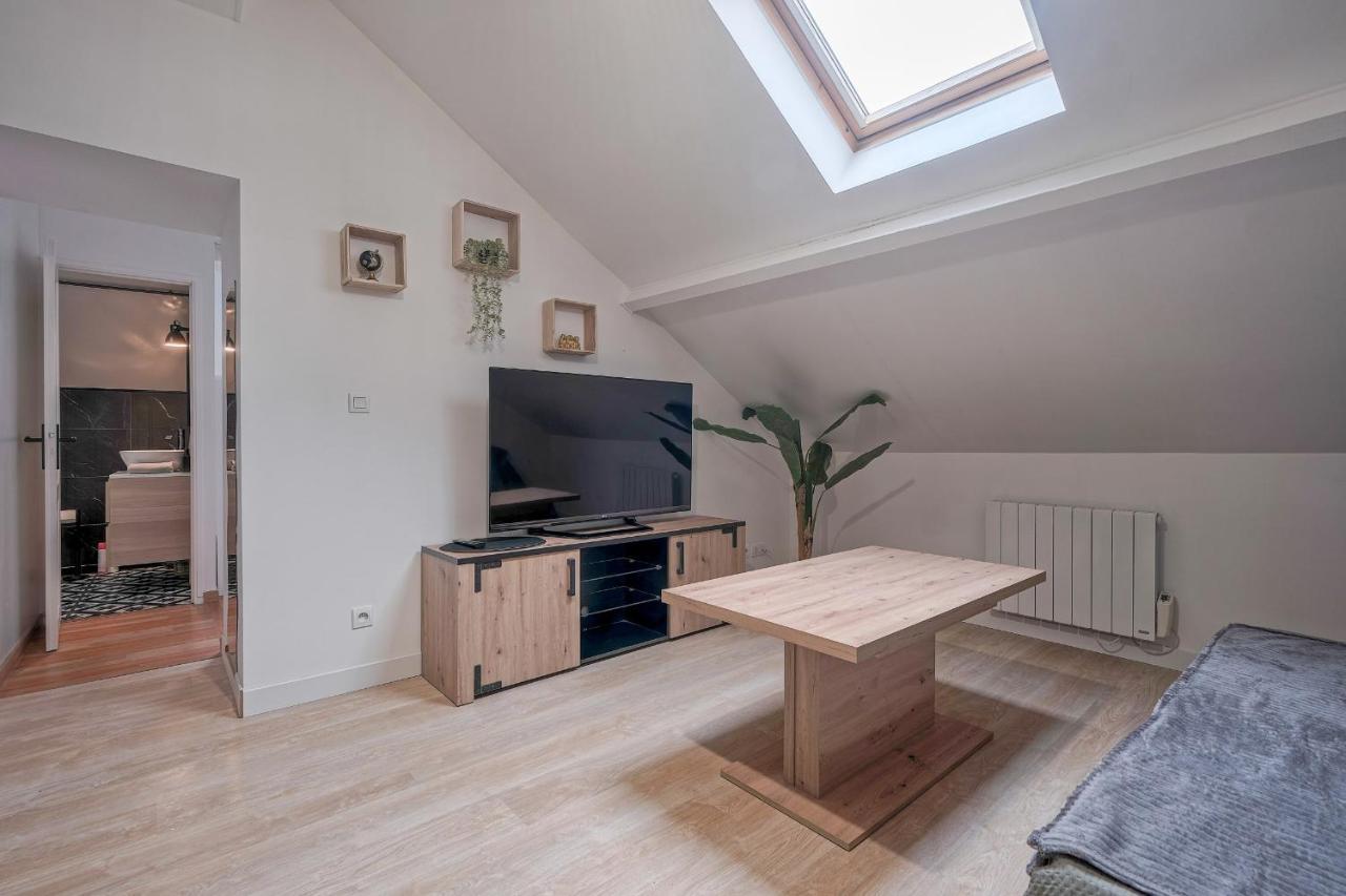 Liberation - F2 Apartment Near Disneyland Paris Montry Bagian luar foto